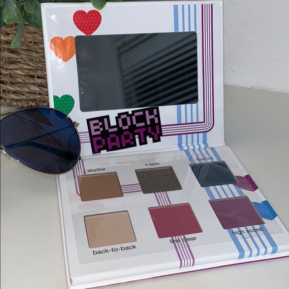 New, Tetris by Ipsy 6 Eyeshadow palette - Picture 2 of 3